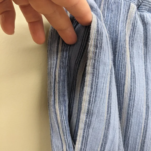 Appleseed's Blue Seersucker Elastic/Drawstring Pants Size 10 - Picture 6 of 6